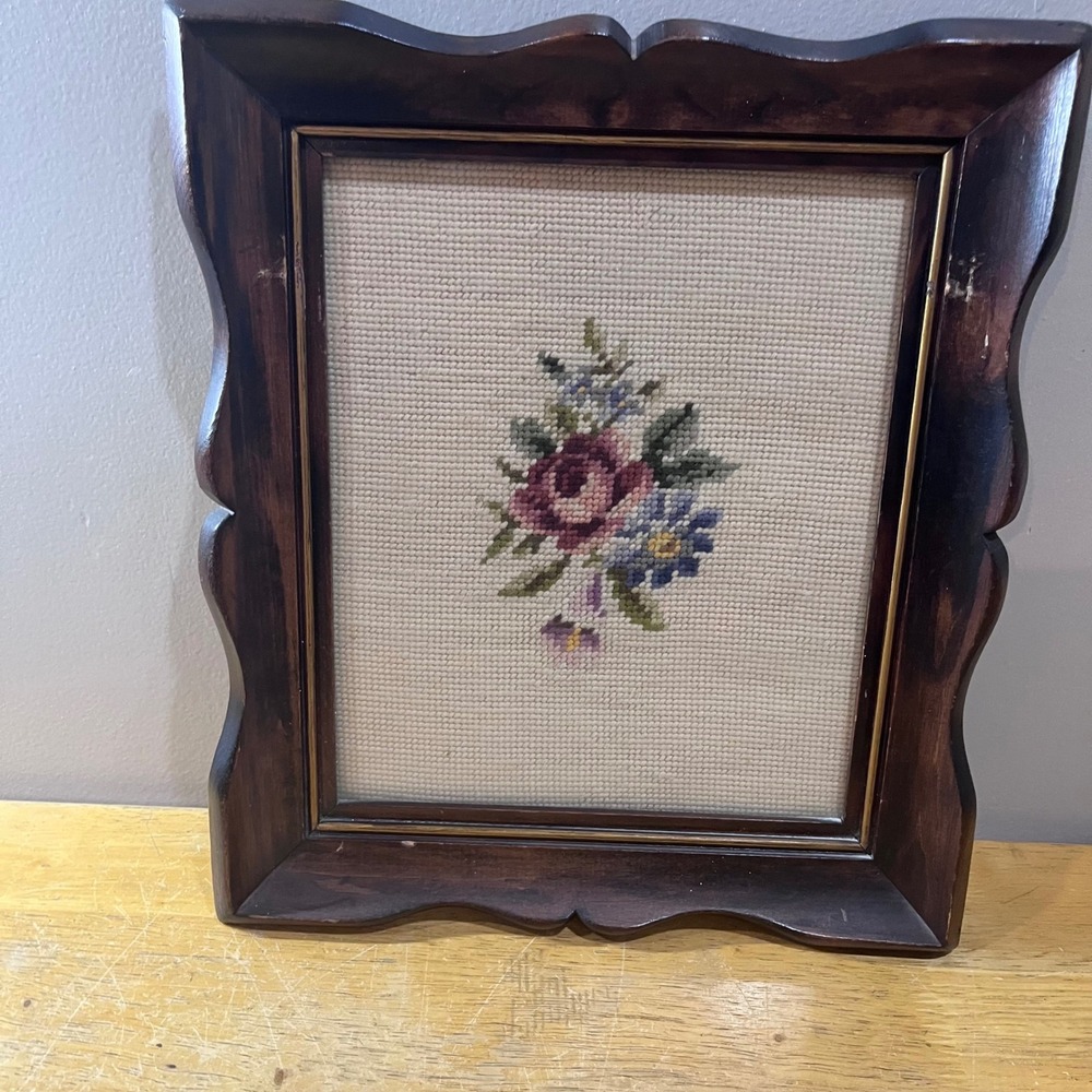 Vtg Framed Needlepoint Floral Bouquet Scalloped Dark Wood Frame 13.5x11.5